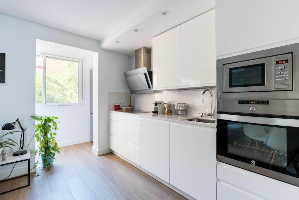 Apartamento Moderno En Triana 2 Dormitorios Y Aire Acondicionado Sevilla Buitenkant foto